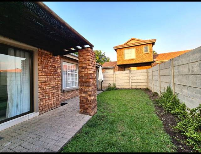 2 BEDROOM TOWNHOUSE FOR SALE IN NGWENYA RIVER ESTATE